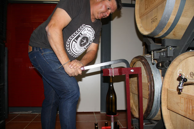 Filtrado y embotellado vinos blanco. tinto y rosado