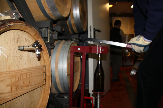 Filtrado y embotellado vinos blanco. tinto y rosado